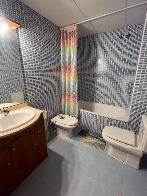 Apartamento Con Piscina ,Parking Y Aire Acondicionado Sant Carles De La Rapita Luaran gambar