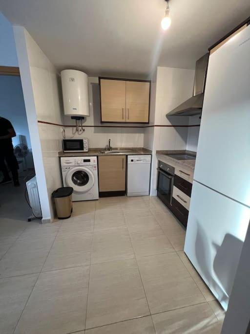 Apartamento Con Piscina ,Parking Y Aire Acondicionado Sant Carles De La Rapita Luaran gambar